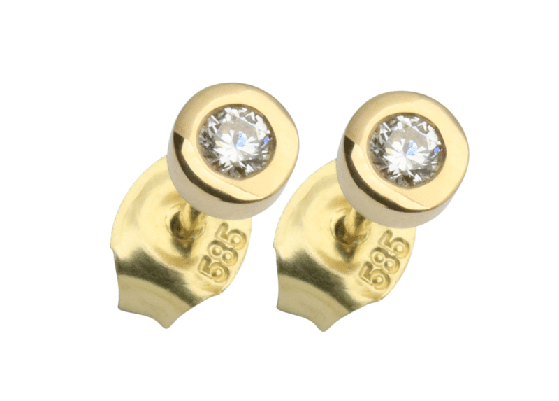 Geelgouden oorstekers met diamant 0.10crt in ronde zetkast