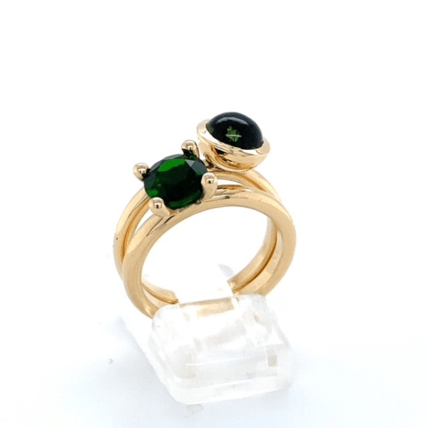 Geelgouden ring met cabochon geslepen Toermalijn