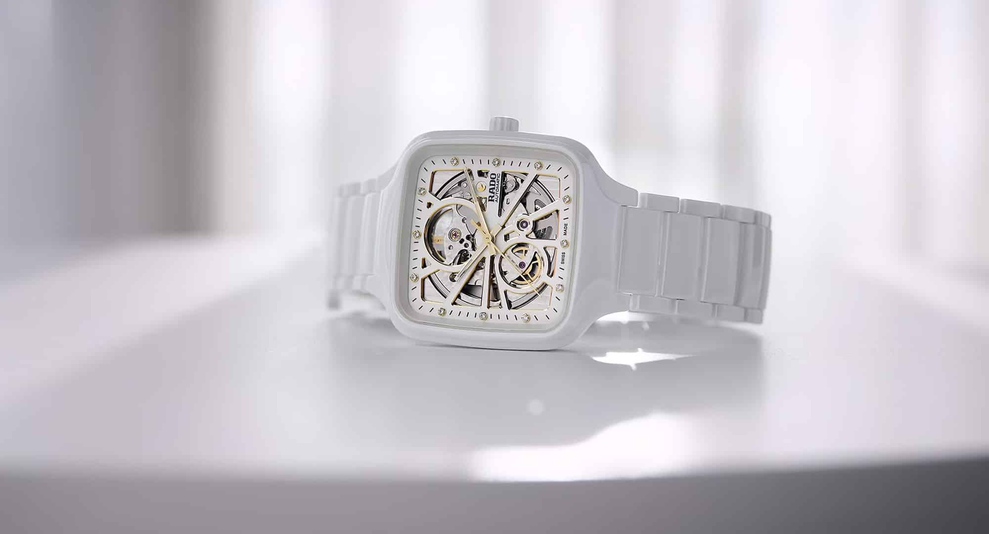 Juwelier-van-hooff-rado-true-square-series-image-blok-en-serie-banner-v2