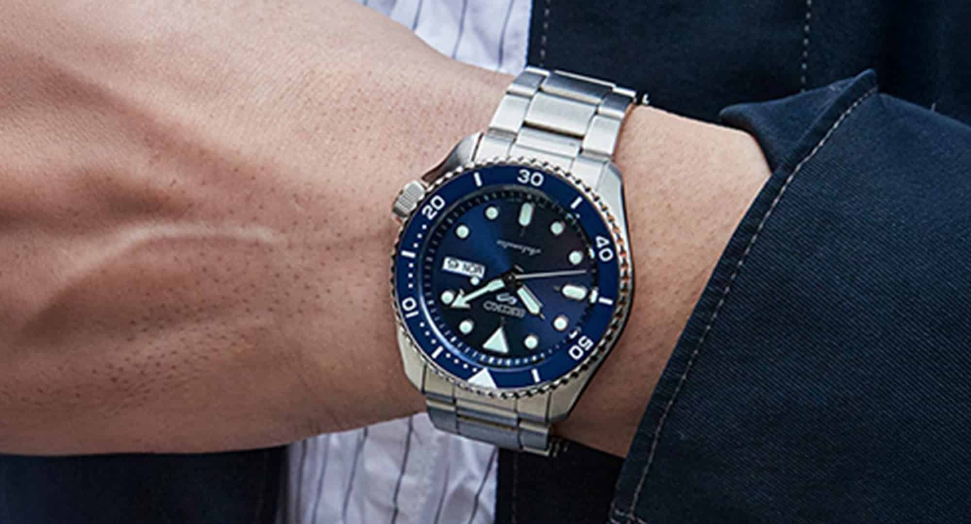 Juwelier-van-hooff-seiko-5-sports-series-image-blok-en-serie-banner-v3