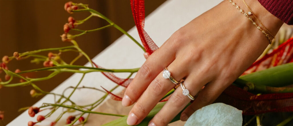 Juwelier-van-hooff-blog-banner-sieraad-voor-de-feestdagen